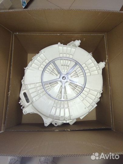 Бак узких стиральных машин Indesit,Ariston