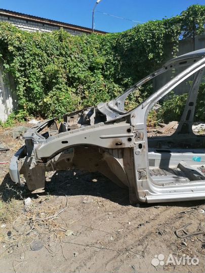 Лонжерон Renault sandero Лев