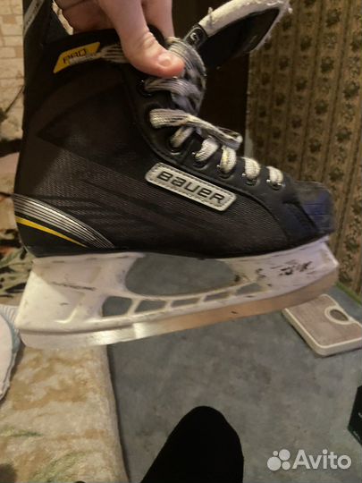 Коньки хоккейные