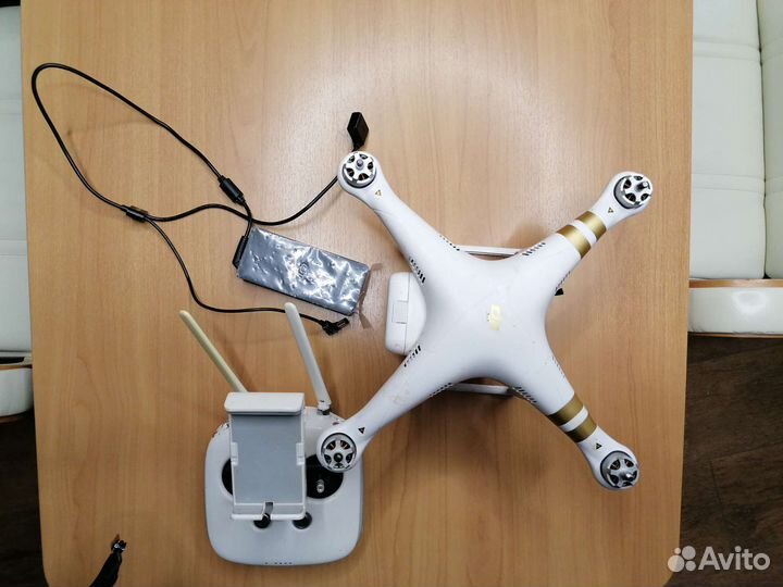 Квадрокоптер dji