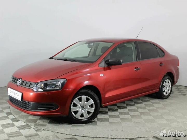 Передний бампер красный VW Polo 5 2010-2015