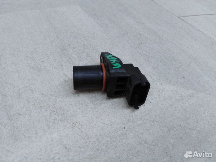 Датчик положения распредвала A0051531328