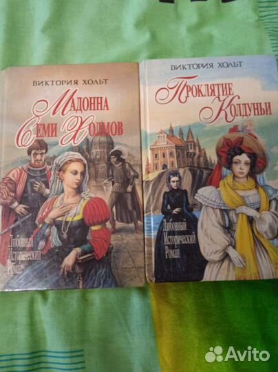 Книги в ассортименте