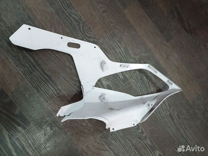 Передний обтекатель левый бмв С1000рр