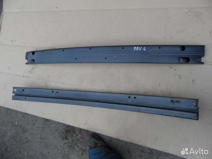 Усилитель заднего бампера Тойота Рав 4 балка 15г