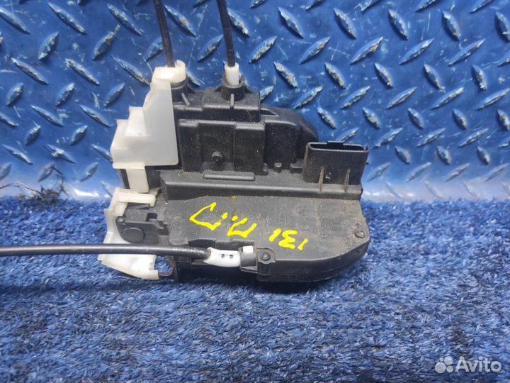 Замок двери передний правый Infiniti Fx35