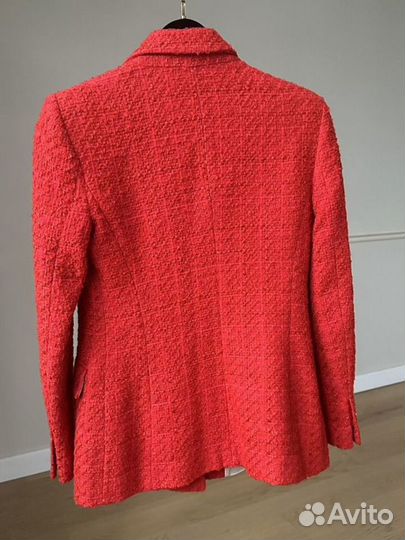 Zara красный твидовый пиджак
