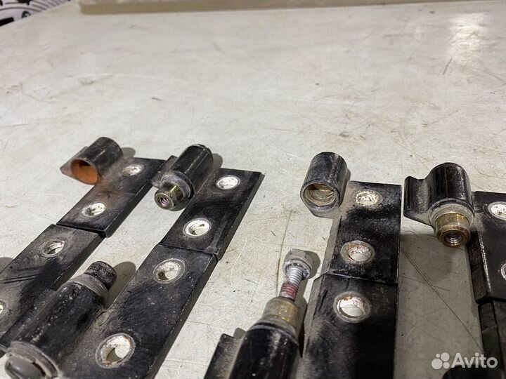 Петли дверей передние, задние BMW 7 series E38 iL