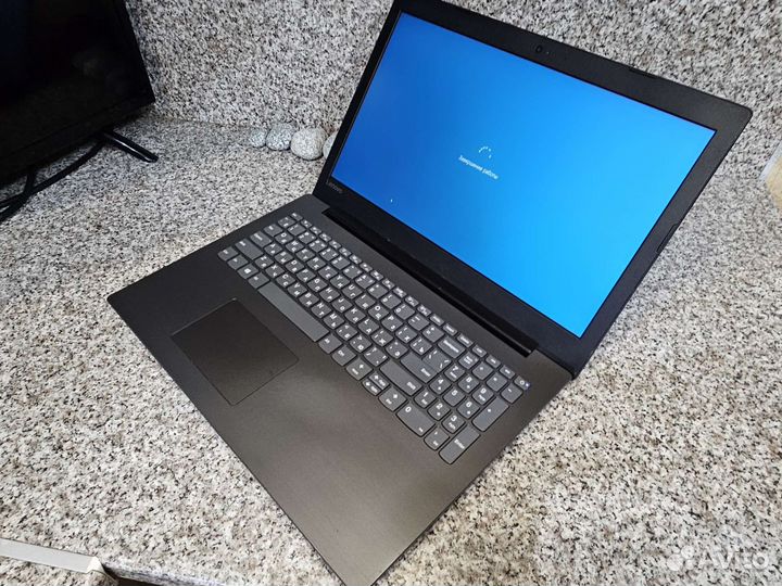 Свежий Lenovo/FullHD/E2-9000/4GB/SSD 256GB