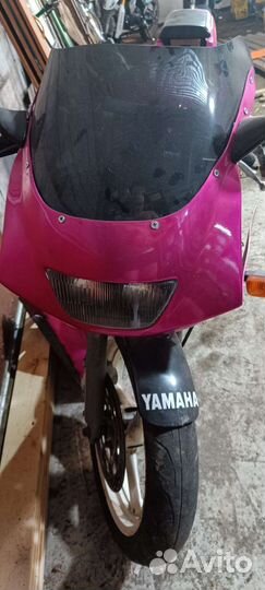 Yamaha FZR250