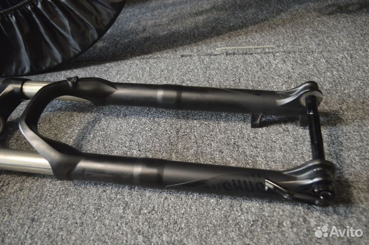 Вилка rock Shox 27.5+/29