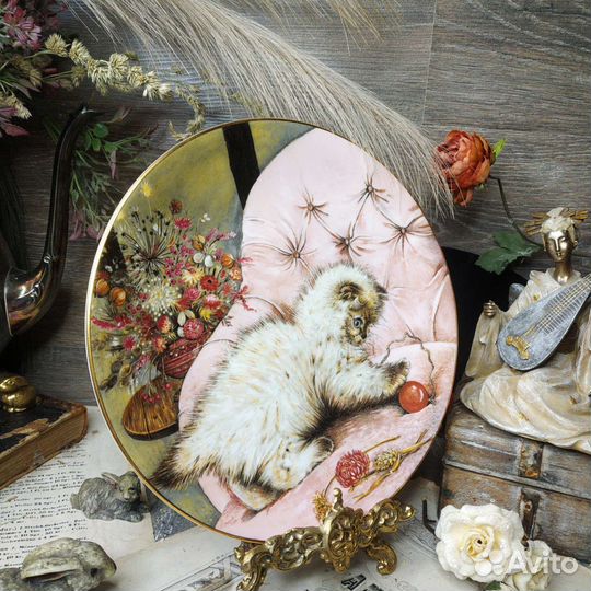 Антиквариат из Европы. Тарелка декоративная, кошки