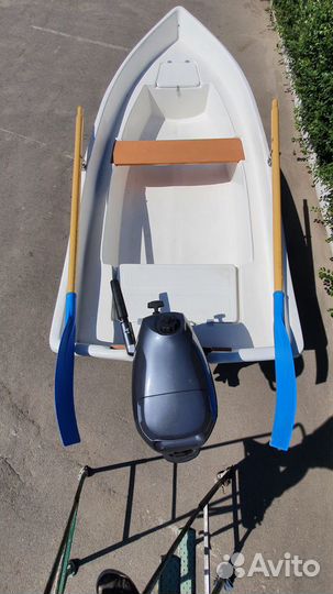 Виза Яхт Тортилла-4 с рундуками Бирюзово-белая