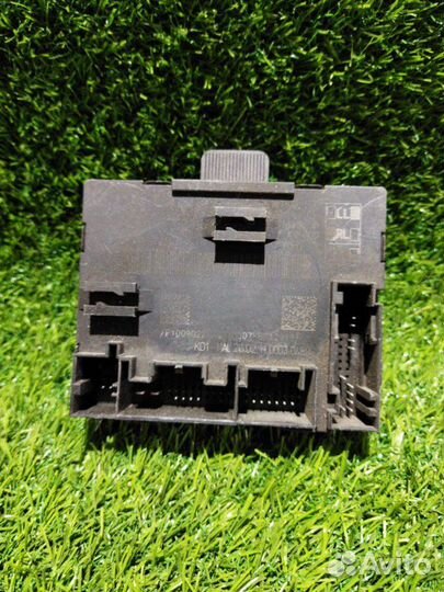 Блок управления дверьми audi A6 C7