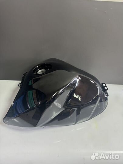 Бензобак Yamaha MT-09