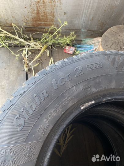 Matador MP 30 Sibir Ice 2 235/70 R16