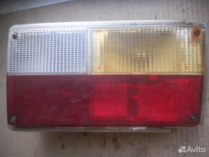 Y.Задний фонарь в сборе Правый Б/У Volvo 240 74-80