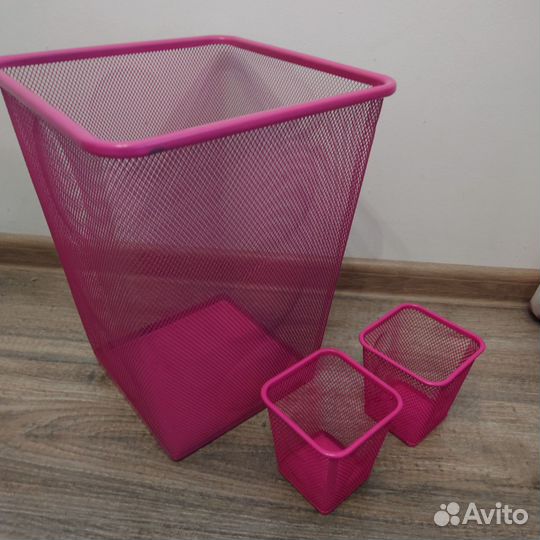 Корзина и стаканы для канцелярии икеа