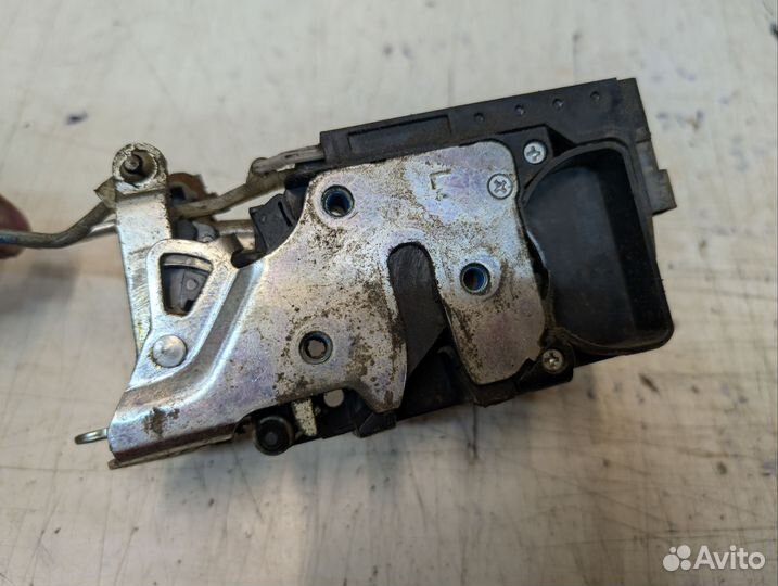 Замок двери передний левый Chevrolet Lacetti