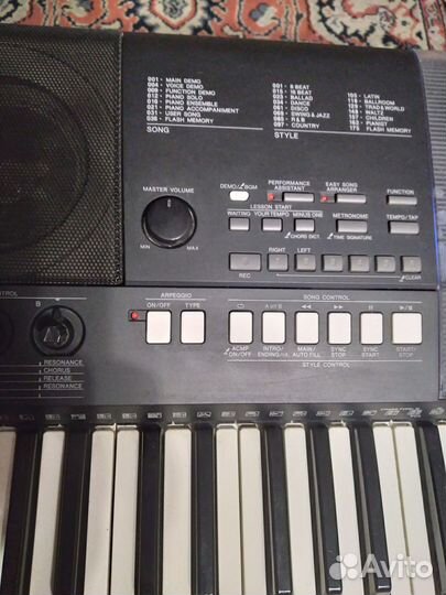 Yamaha psr-E423