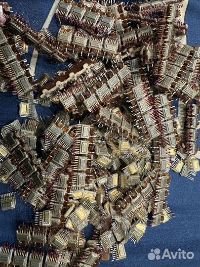 Микросхемы диоды 2Д917А и подобные 1подложка 579шт