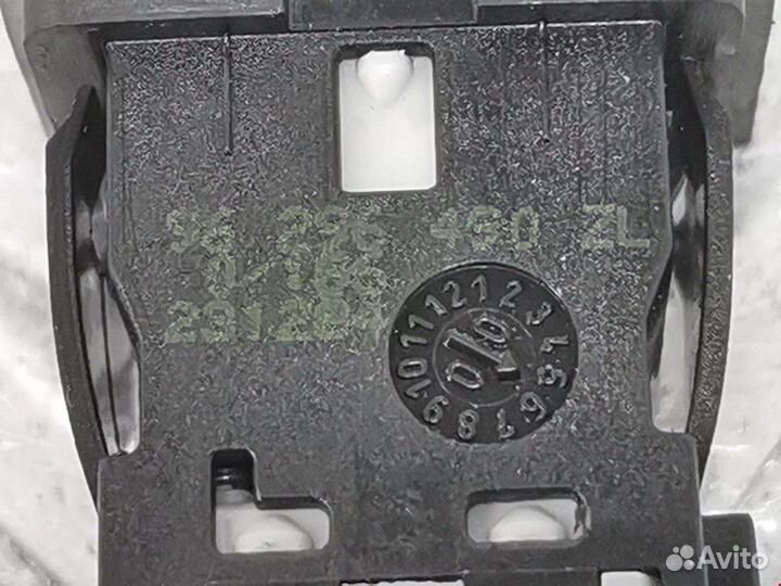 Кнопка переключения режимов подвески Peugeot 607