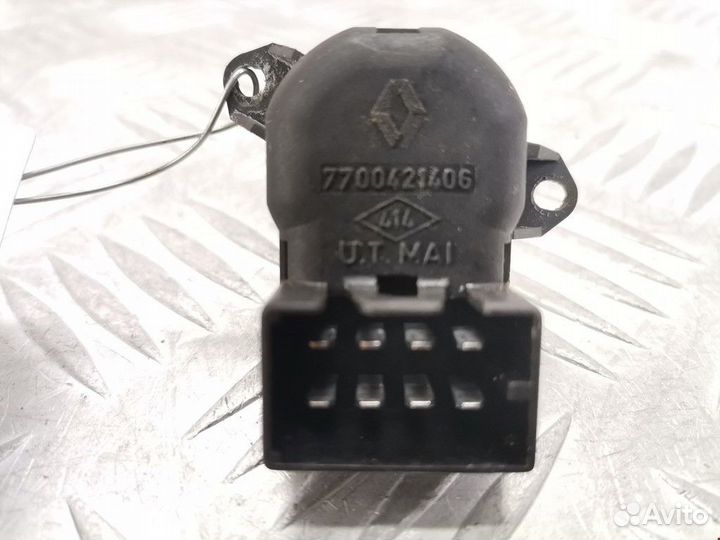 Кнопка (выключатель) Renault Laguna рест. 2000