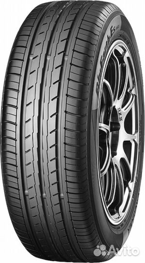 Yokohama Bluearth ES32 215/55 R17 94V