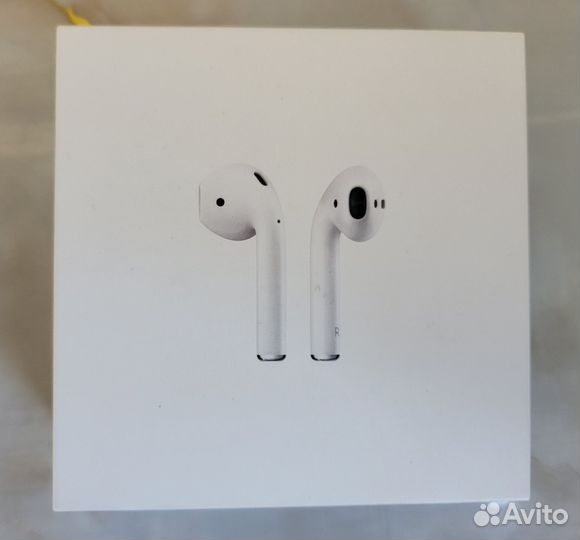 Беспроводные наушники apple airpods