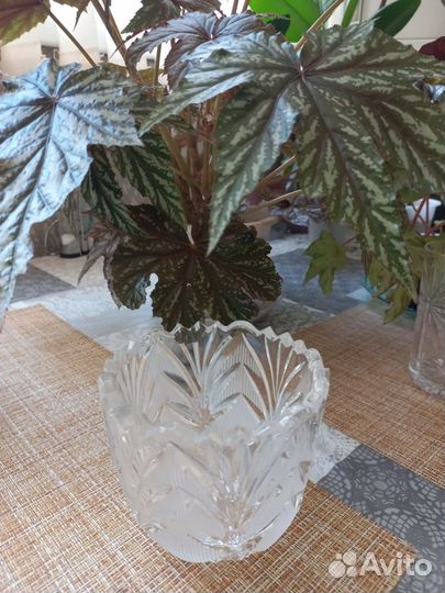 Ваза хрустальная
