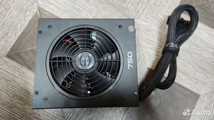 Блок питания evga 750GQ 80+ gold