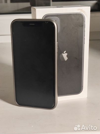 iPhone 11, 64 ГБ