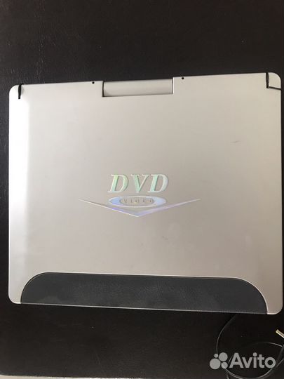 Портативный dvd плеер и ЖК телевизор