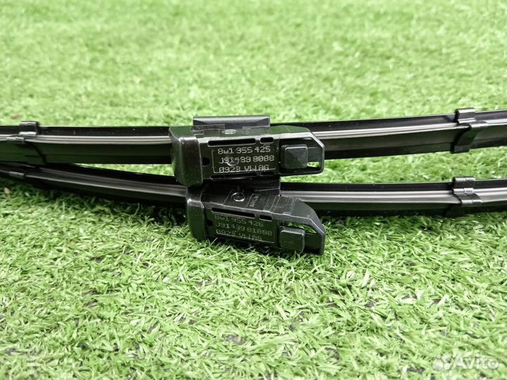 Щетка стеклоочистителя Audi A4 8W 2017г- VAG