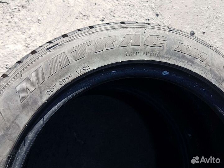 Marshal Matrac XM KH35 215/55 R17 94W