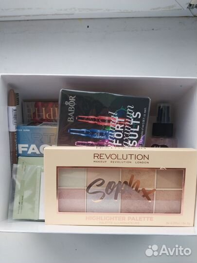 Бокс с косметикой