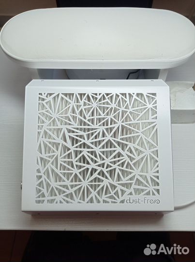 Маникюрная вытяжка