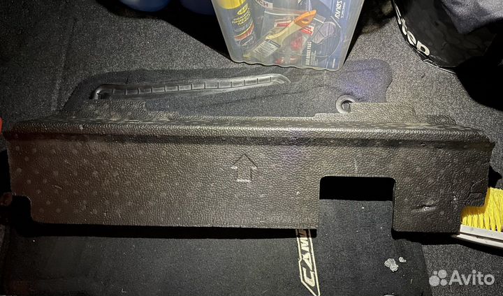 Абсорбер багажника Toyota Camry 50