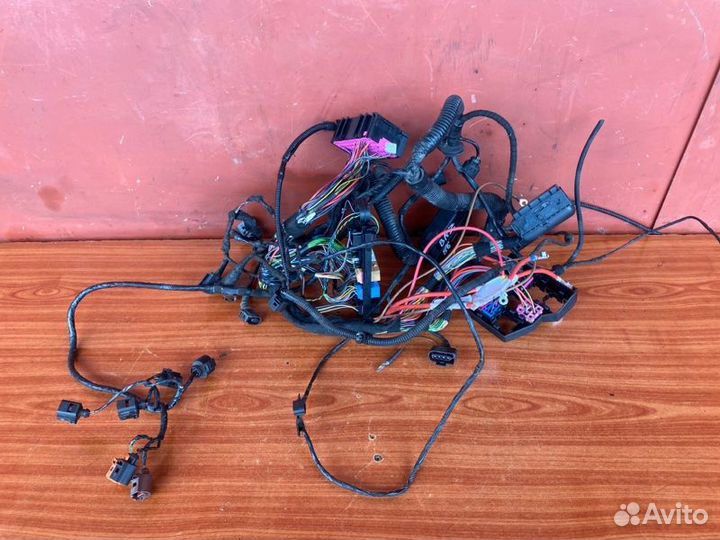 Подкапотная проводка Vw Transporter T5 BNZ 2009