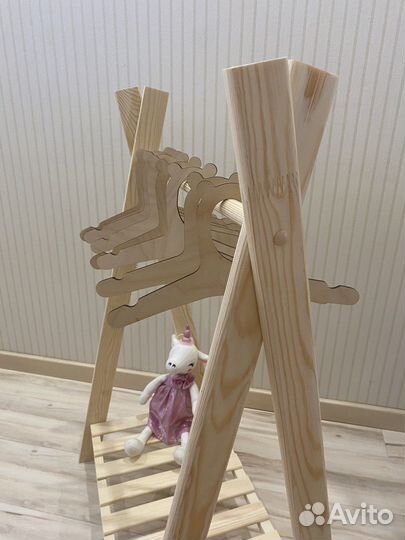 Рейл деревянный