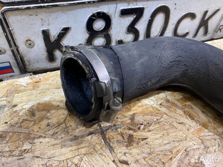 Патрубок интеркулера Audi A5 купе 2.0 2010