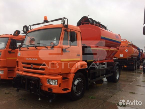 Комбинированная дорожная машина ко-806