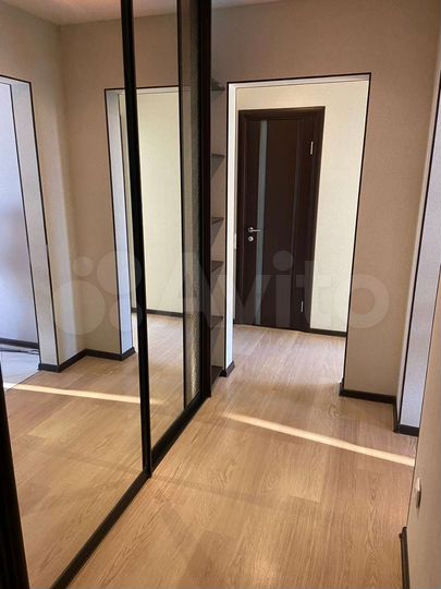 2-к. квартира, 58 м², 4/15 эт.