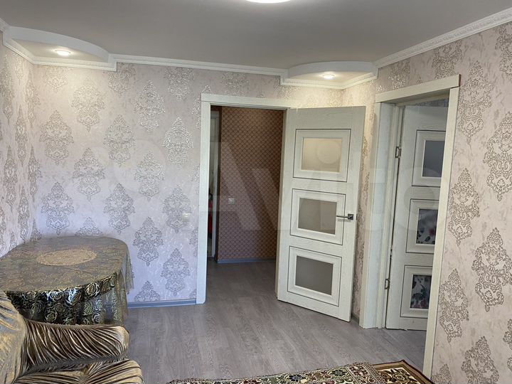 2-к. квартира, 42 м², 1/3 эт.