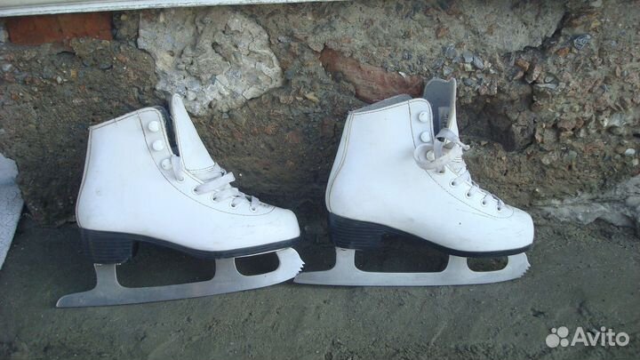 Коньки фигурные 34 размер