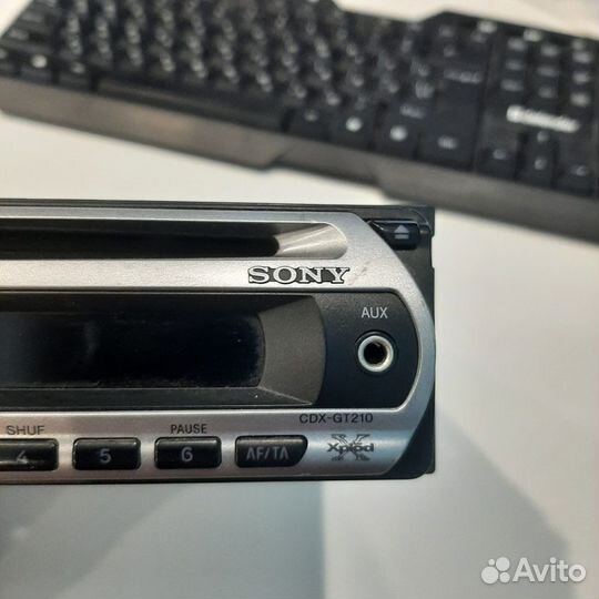 Магнитола Sony cdx-gt210