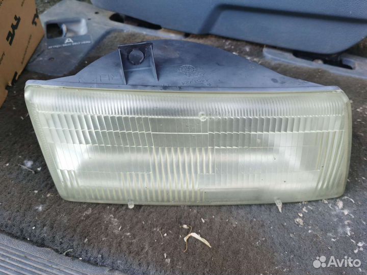 Фары dodge caravan 1995 2 поколение