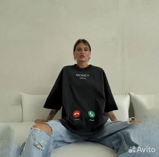 Стильная женская футболка (money call)