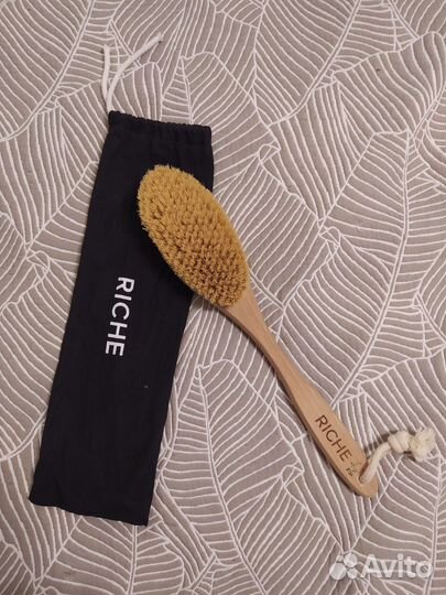 Щётка для сухого массажа Riche