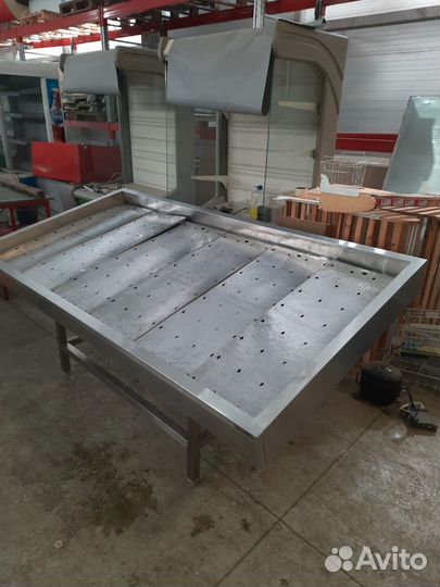 Стол рыба на льду